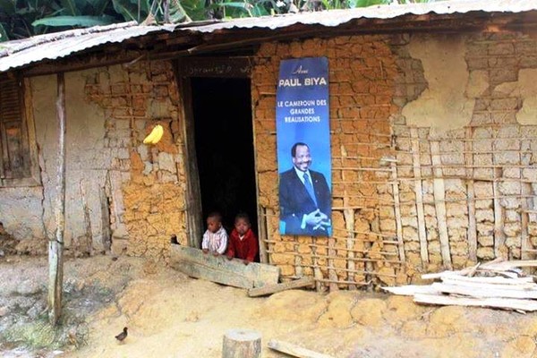 LA BELLE IMAGE DE PAUL BIYA SUR UNE BELLE MAISON