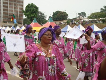 PETIT TOUR DU CAMEROUN DES CLICHES ETHNIQUES LIES AUX FEMMES